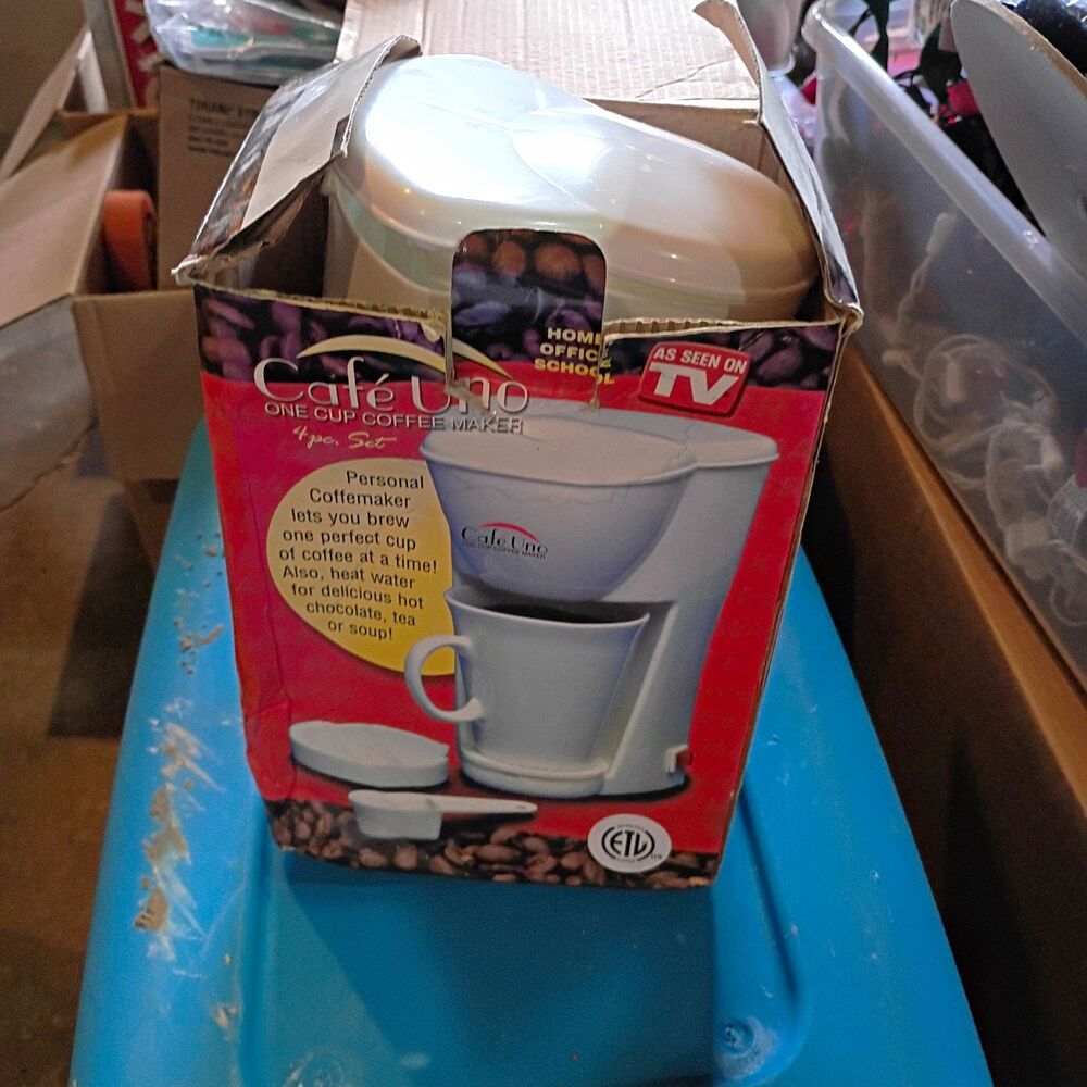 Cafe Uno One Cup Coffee Maker White Single Serve Reusable Filter w/ Mug Set